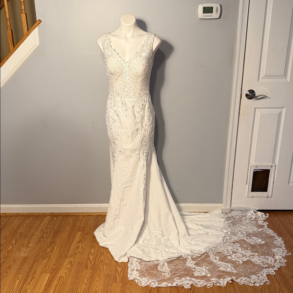 Ivory Lace Bridal Gown